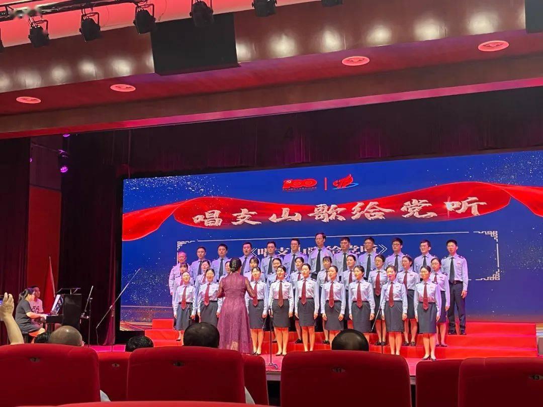 崇左城区：大红灯笼高高挂 喜迎新春年味浓